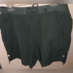 Lululemon Olive Green Pace Breaker Shorts Men’s Size XL Lined